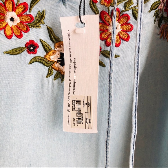 Cupcakes & cashmere Adrien Top in Chambray - MED - Picture 4 of 6